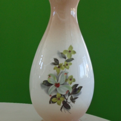 Vase 28